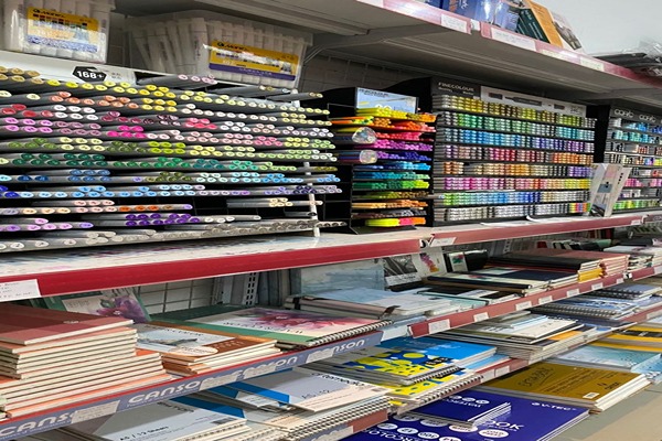 لوازم تحریر فانتزی چاپگ شامل نوشت‌افزار خلاقانه و رنگارنگ برای دانش‌آموزان